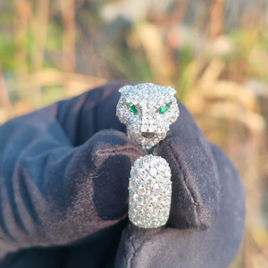Colgante de Cabeza de Pantera con Diamantes y Ojos Verdes, Acabado en Oro Blanco, Estilo Hip Hop, Amuleto Animal Brillante para Hombre, Anillo Elegante y Lujoso - Product Image 3