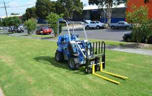 Nueva Minicargadora 8.4SK con Componentes Esenciales como Horquillas para Paletas, Motor, Caja de Cambios y Bomba, en Venta - Product Image 3