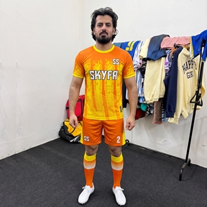 ชุดยูนิฟอร์มสโมสรฟุตบอล เสื้อฟุตบอลและกางเกงขาสั้นเข้าชุด - Product Image 1