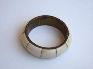 Bracelet en os naturel fait main de qualité supérieure, écologique, rond, style moderne rustique bohème, accessoire de mode pour femme, cadeau unique - Product Image 3