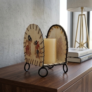 Support de bougie artisanal en cuir de chèvre indonésien, panneau en Wayang Kulit, fer forgé, lumière d'ambiance de table, accent de décoration intérieure - Product Image 5