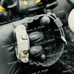 Reloj de pulsera de lujo para hombre con esfera negra plateada y diamantes de moissanita VVS, estilo hip hop, regalo llamativo y brillante para él. - Product Image 4