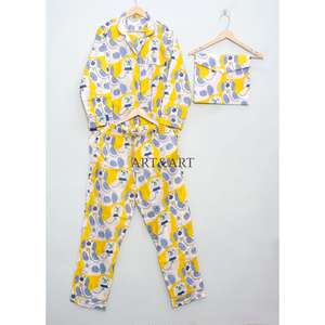 Ensemble de pyjama et chemise en coton indien fait main pour femme, imprimé chien jaune, artisanal, avec sac - Product Image 3