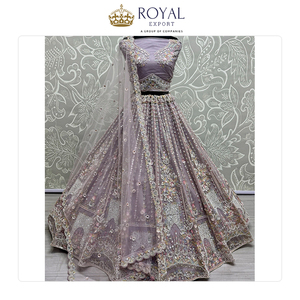 Vêtements indiens de mariage de qualité supérieure, en tissu filet doux avec travail de broderie et de miroir, Lehenga Choli pour mariée - Product Image 6