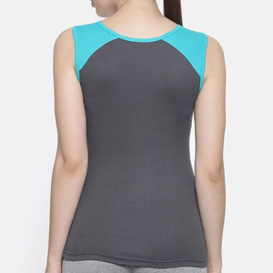 เสื้อยืดแขนกุด OEM แบรนด์ส่วนตัว เสื้อกล้ามออกกำลังกายสำหรับผู้หญิง ไซส์ใหญ่ สีขาว ชุดกีฬา บริการ OEM แบบกำหนดเอง รุ่นสั้น 2027 - Product Image 3