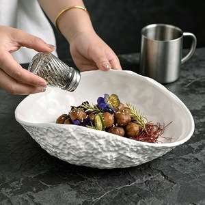 Bol à salade et dessert en céramique de forme irrégulière, design Wabi-Sabi, texture pierre, glaçure blanche brillante, sans BPA, pour usage quotidien - Product Image 4