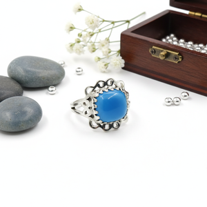 Bague en calcédoine bleue |   Bague en laiton plaqué argent fait main, taille coussin, style bohème géométrique pour femme, 12 mm, usage quotidien - Product Image 1