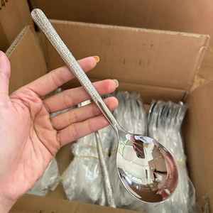 Cuillère de service tendance en acier inoxydable pour salade, compatible lave-vaisselle, qualité export, vente en gros pour la cuisine et la maison - Product Image 5