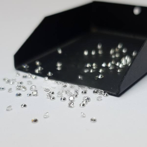 Diamantes Blancos Cultivados en Laboratorio VS Purity, Corte Melee Suelto de 0.07-0.13 Quilates, 2.7-3.2mm, Pulido Muy Bueno, con Certificados - Product Image 1