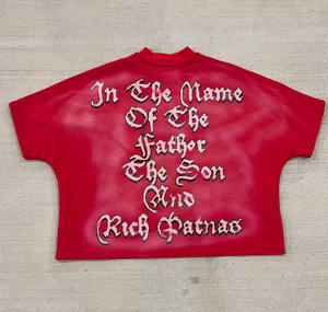 Camiseta Corta de Algodón con Estampado Gráfico Personalizado, Estilo Oversize, Lavado Ácido, con Parches y Costuras Decorativas - Product Image 1