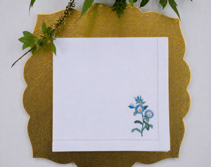 Servilleta de lino con bordado de margaritas azules, diseño floral fresco que realza la decoración moderna del comedor y el hogar. - Product Image 2