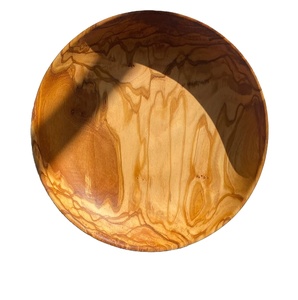 Bol de service en bois fait à la main, plat rond en bois massif pour les collations, les fruits et la décoration de la maison, pour une utilisation sur la table à manger de la cuisine - Product Image 4
