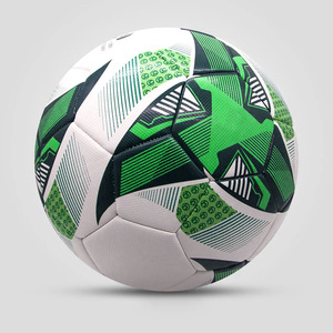 Ballon de football professionnel taille 5 pour l'entraînement sportif, cousu en fil de nylon résistant à l'usure, fabriqué avec des matériaux durables en PVC, PU et TPU - Product Image 5