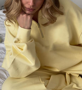 Ensemble décontracté pour femme : Sweat-shirt demi-zip jaune pastel et pantalon large en molleton respirant de couleur unie, poids moyen - Product Image 6