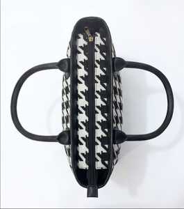Elegant Houndstooth <b>Tweed</b> Tote Bag With Zipper Closure Black And White Pattern Daily Use Women's <b>Handbag</b> - Product Image 4