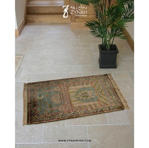 Alfombra de Viscosa de Lujo Quiet Bloom, Fabricada en India, Hecha a Mano, Suave, para Interiores Modernos y Uso en Hoteles, en Venta - Product Image 6