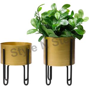 ชุดกระถางดอกไม้ท้องสีเงินพร้อมขาตั้งสีดำดีไซน์คลาสสิก - Product Image 1