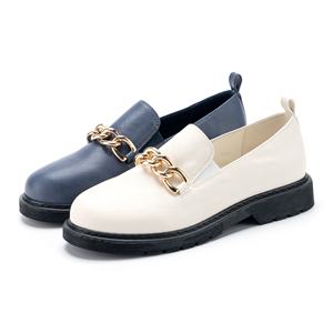 OEM ODM BEIGE PU Slip-On Casual Mocasín con cadena Casual Zapato Todas las estaciones Calzado de mujer - Product Image 2