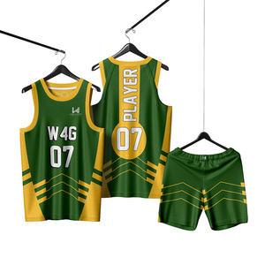 Tenues de basketball personnalisées à col rond, 100% polyester, maille respirante, évacuation de l'humidité, séchage rapide, ensemble short et maillot sans manches - Product Image 1