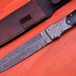 Couteau de chasse et de survie à lame fixe en acier inoxydable pour le camping, la randonnée, la pêche et le bushcraft, avec une poignée confortable - Product Image 1