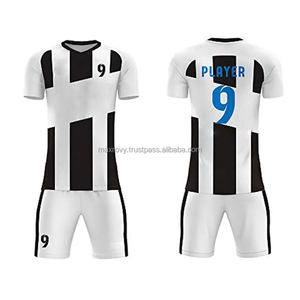 Ensemble de maillot de football personnalisé avec logo, 100% coton, léger et respirant, pour l'entraînement des équipes adultes masculines - Product Image 2