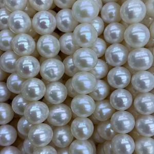 Collar de Perlas de Agua Dulce Redondas de 9-10 mm con Buen Brillo y Piel Limpia, Regalo Navideño para Mamá y Suegra - Product Image 3
