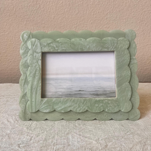 FAIZA CRAFT FC-7600 Luxury European Design Retro <b>Resin</b> Photo Frame Vintage Handmade Tabletop & Wall Mount Display - Product Image 4