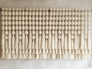 Tapiz de macramé hecho a mano con borlas para colgar en la pared, ideal para sala de estar, dormitorio y entrada, decoración boho, venta al por mayor desde India. - Product Image 2