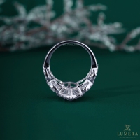 Anillo de Compromiso con Halo de Diamantes Cultivados en Laboratorio con Corte Marquesa para Mujer, Oro Blanco de 18K, Tres Piedras, Media Luna, Diamantes Laterales, Anillo de Lujo con Certificado IGI