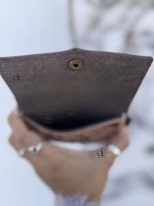 Nouveau concepteur usiné à la main sculpture petite taille porte-monnaie élégant multi-usages cuir occidental beau Design Offre Spéciale sac à main - Product Image 6