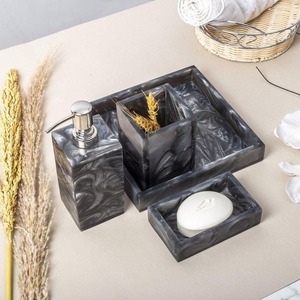Ensemble d'accessoires de salle de bain en résine design, 6 pièces, décoration de salle de bain moderne avec porte-brosse à dents - Product Image 5