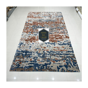Alfombra de Alta Calidad, Colorida, Hecha a Mano, de Viscosa Premium de Dubái y Kazajstán, con Pelo Cortado, en Azul y Beige, para Uso Residencial y Hotelero - Product Image 4