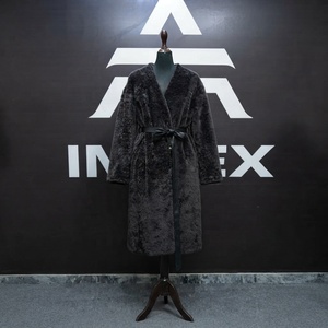 Manteau long élégant en fausse fourrure avec ceinture, col en V, manches longues, vêtement d'extérieur d'hiver, couleur unie, épais et moelleux pour femme - Product Image 1