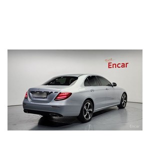 Mercedes-Benz Classe E E250 Avantgarde 2019, 84 519 km, boîte automatique, sièges en cuir, conduite à gauche, caméra de recul - Product Image 2