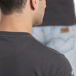 Camiseta de Hombre con Panel de Rayas en el Pecho, Algodón Premium, Tejido Transpirable y Suave, Manga Corta, Cuello Redondo, Casual, Verano, Corte Ajustado, Elegante - Product Image 6