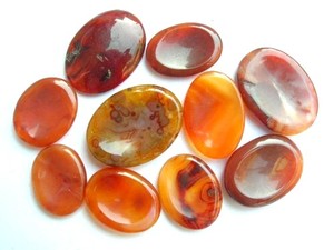 Feng Shui Style Mix Gemstone Disc Worry Stones Ágata Tallada Técnica de grabado para la curación y la mascota - Product Image 3