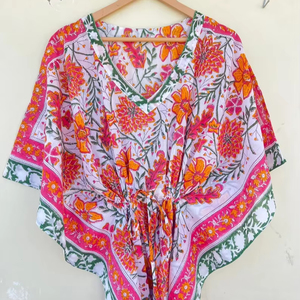 Bata Kimono de Algodón 100% para Mujer con Estampado Digital de Dibujos Animados, Camisón de Verano Hecho a Mano ODM con Cuello en V, Cintura Elástica y Largo hasta la Rodilla - Product Image 1