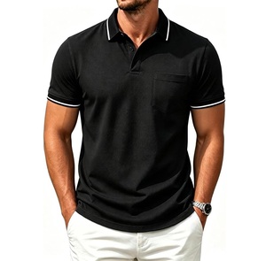 Polo en piqué noir à manches courtes pour homme, couleur unie, boutons sur le devant, design décontracté avec poche, coupe classique, en coton tricoté - Product Image 1