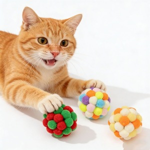 Jouets pour chats colorés, balles en peluche douces de 5 cm, balles interactives pour chatons, balles à faire rouler pour chats d'intérieur, balles à mâcher pour chatons - Product Image 1