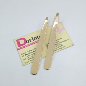 Pince à épiler professionnelle pour sourcils, pointes plaquées or, revêtement noir, pointe inclinée, droite et pointue, pour épilation des poils incarnés - Product Image 2