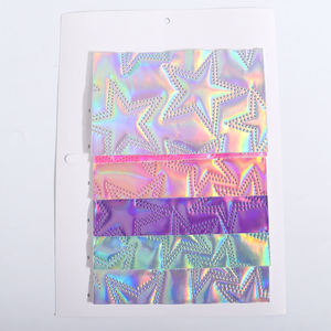 Bolsa Deportiva Morada Holográfica con Estrellas en Relieve y Logotipo de Animadoras, Diseño Personalizado para Equipos de Baile Infantiles, Venta al Por Mayor - Product Image 3