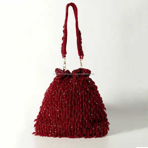 Sac Potli Brodé Rouge pour Mariage et Fêtes, Pochette Traditionnelle Indienne à Cordon, Vente en Gros - Product Image 2