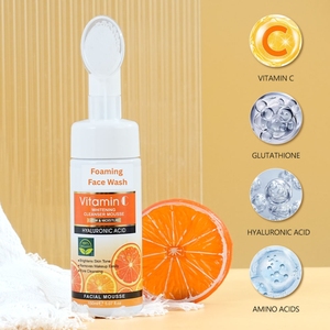 Nettoyant Visage en Gel à la Vitamine C Formule Personnalisée Marque Blanche Éclaircissant Instantané Nettoyant Facial OEM Tous Types de Peau - Product Image 4