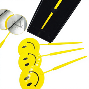 Miroir à cils noir en forme de cercle avec logo Happy et poignée diamantée jaune thermolaquée, emballage en boîte noire - Product Image 3