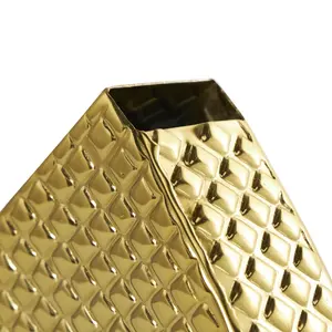 Escultura de Animal Moderna Hecha a Mano en Aluminio Chapado en Oro, Figura Antigua Pulida para Decoración de Interiores y Coleccionismo - Product Image 3