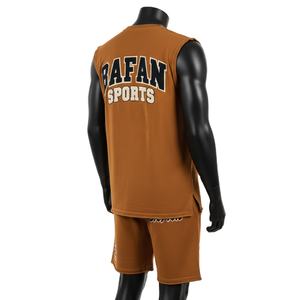 Conjunto de camiseta sin mangas y pantalones cortos para hombre, de algodón grueso, color marrón, con logotipo bordado en aplique. - Product Image 5