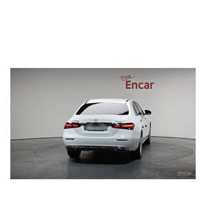 Mercedes-Benz Clase E E220d 4MATIC Exclusive 2023, Diésel, Automático, con Cámara Trasera, 29,382 km, Asientos de Cuero, Volante a la Izquierda - Product Image 4