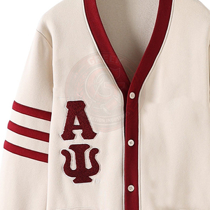 Cardigan blanc pour hommes KAP avec bordure rouge brodée, pulls tricotés pour femmes, vêtements universitaires, vêtements de collège, vêtements de sport - Product Image 3