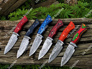 Couteau de camping à lame fixe, pointe tombante, en acier Damas, personnalisable OEM, avec manche en bois Pakka coloré et étui en cuir, directement de l'usine - Product Image 5