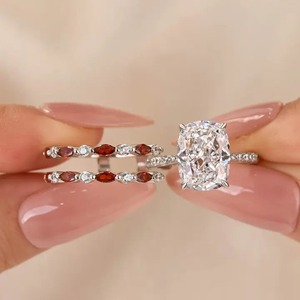 Anillo de Boda con Incrustaciones de Moissanita 925 de Corte Cojín y Anillo de Compromiso con Piedras Blancas, Azules y Rojas Únicas para Mujer - Product Image 1